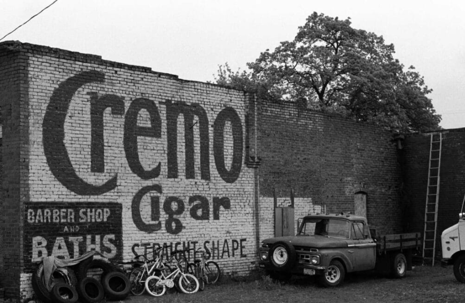 Painted Cremo Cigar wall mural