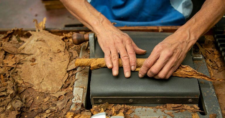 The Advantages of Handmade Cigars Over Machine-Made Cigars