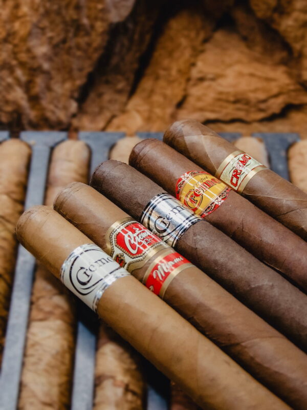 A selection of Cremo cigars from the Variety Pack